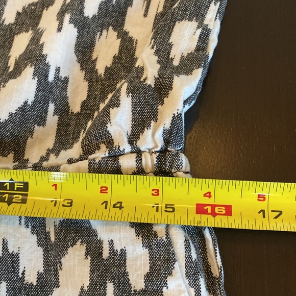 J.Crew Black and White Graphic Cap Sleeve Shorts Jumper. Size XS. With Pockets. - Picture 13 of 16